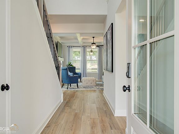 5th image of 5369 Fox Hill Ln