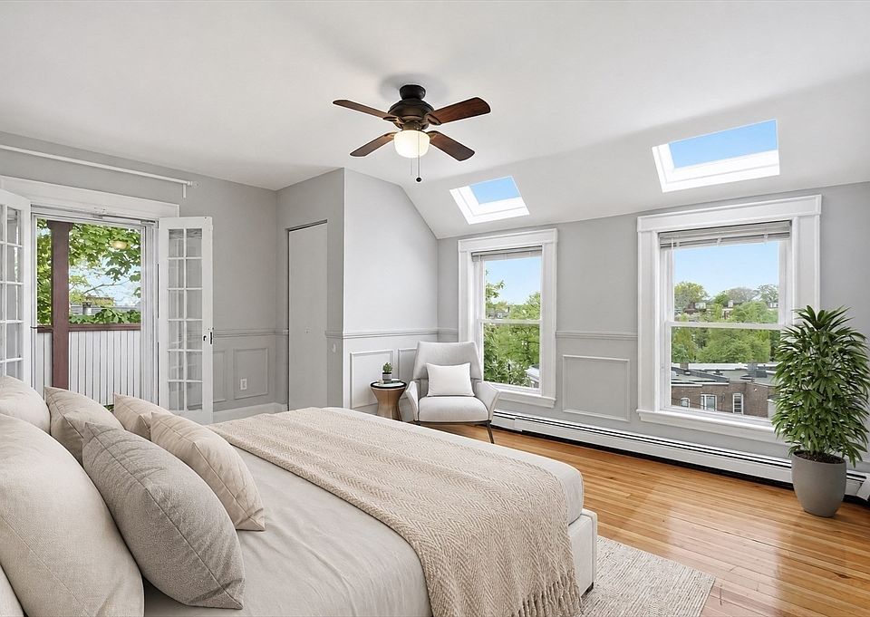 1st image of 7 Leamington Rd #3