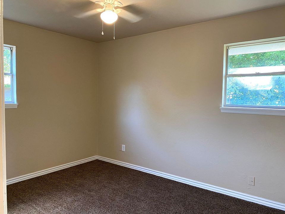 1st image of 3717 Parkwoods Ln