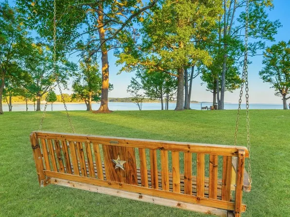 1638 County Road 4740, Broaddus, TX 75929