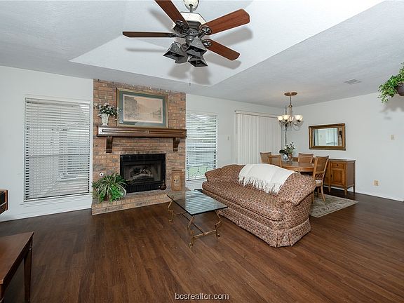 5th image of 4017 Kenwood Dr