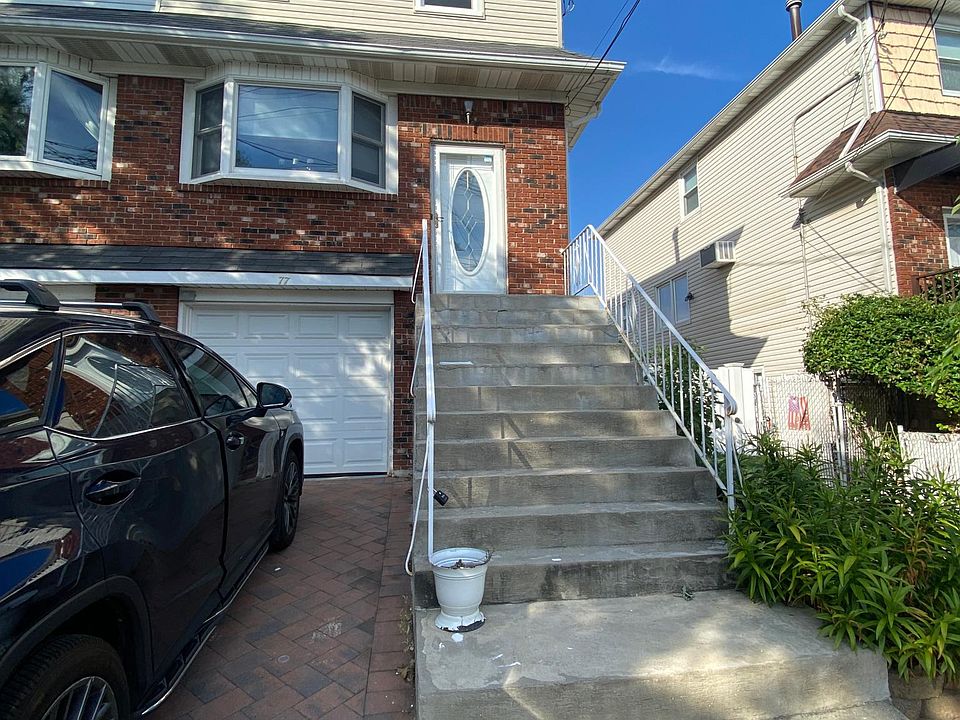 1st image of 77 Thornycroft Ave