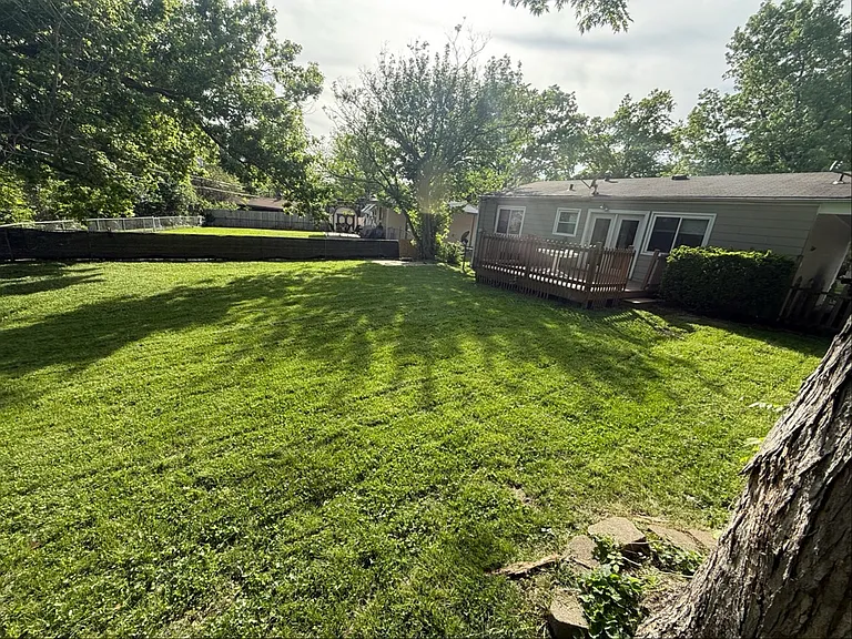 11918 Brookmont Dr — Photo 3