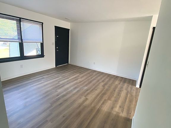 5th image of 110 Cedar Haven Ct APT 202
