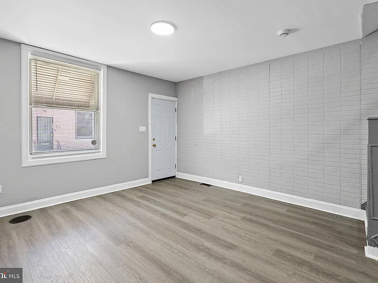 3109 Arbor St — Photo 4