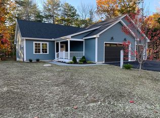 116 Forest Glen Ln, Topsham, ME 04086