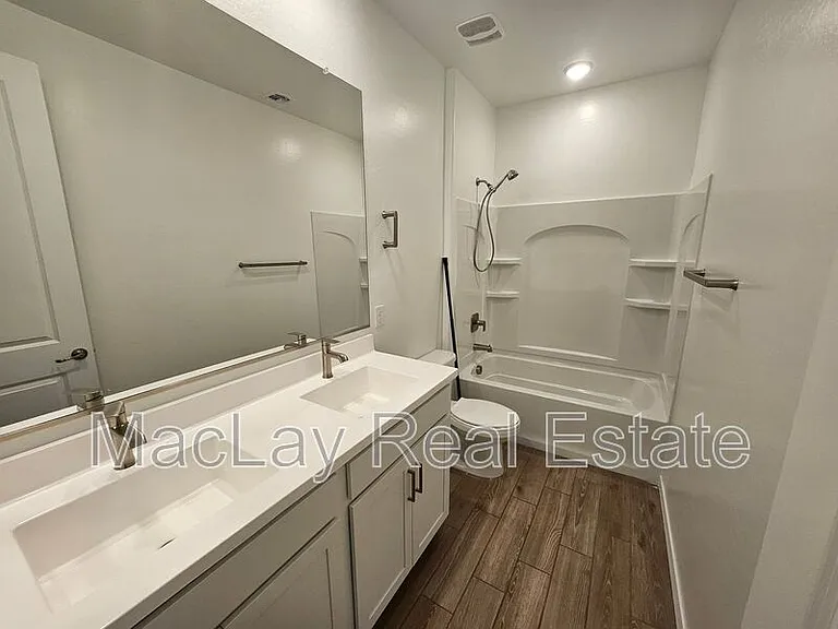 22815 E Watford Dr — Photo 20