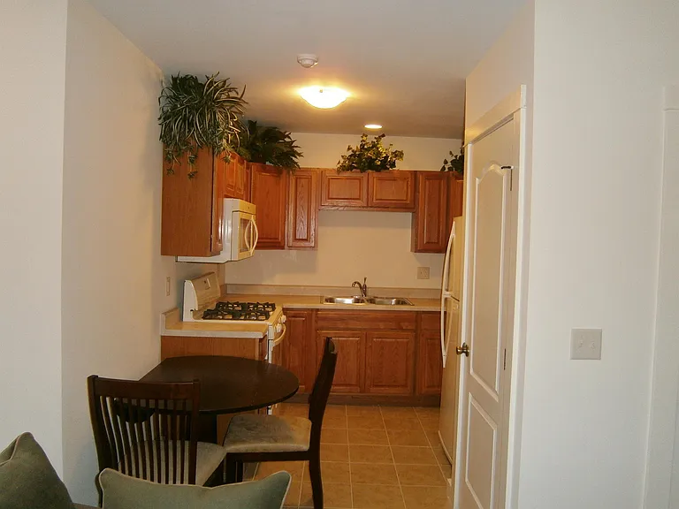 103 Highland Pl #2 — Photo 3