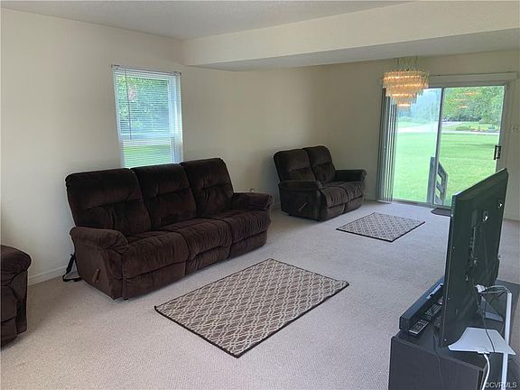 3rd image of 5901 Misty Oak Ct