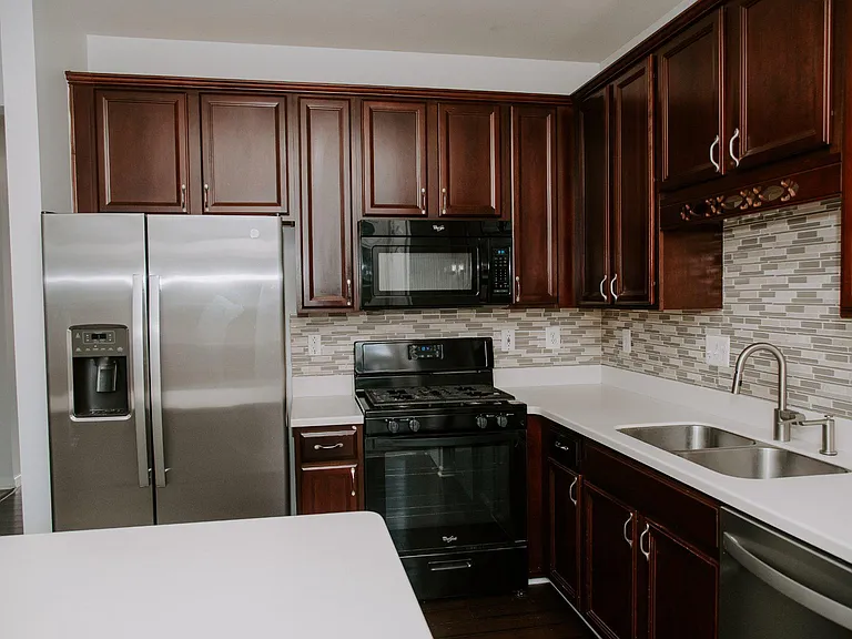 110 Quinton Oaks Cir — Photo 13