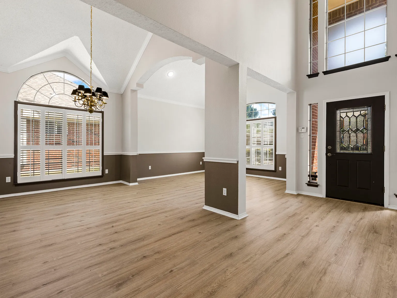 5 bed, 2878 sqft, $3,000 — Photo 3