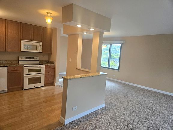 5th image of 1605 E Central Rd Unit 322C