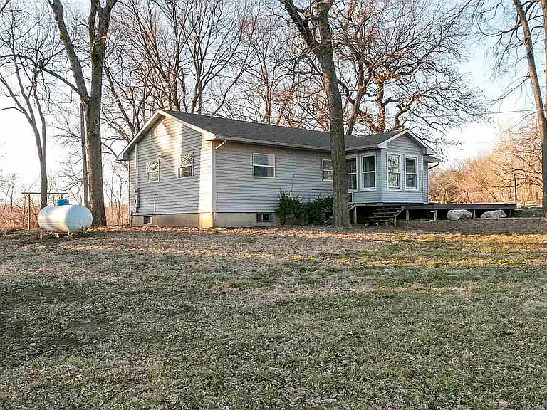 6863 Anderson Ave — Photo 2