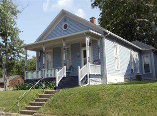 802 W Jackson St, Bloomington, IL