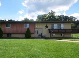 134 Lee St, Mason, WV 25260