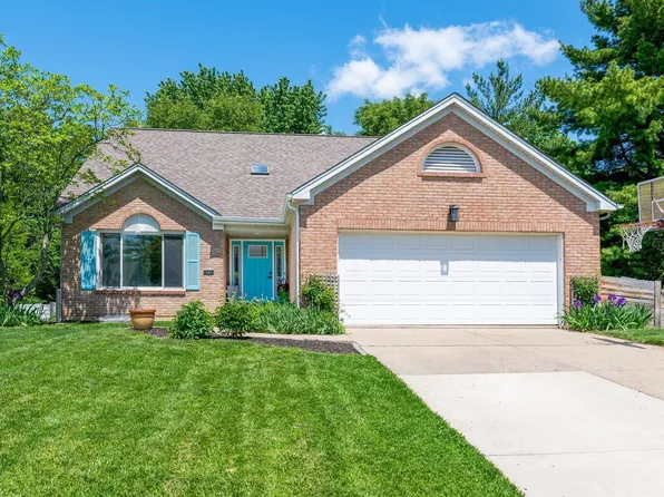 8078 Pineterrace Dr, Cincinnati, OH 45255