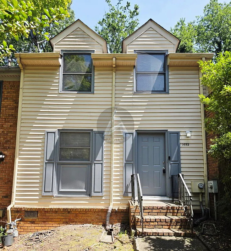 2 bed, 2.5 bath, 1280 sqft, $1,500 — Photo 1