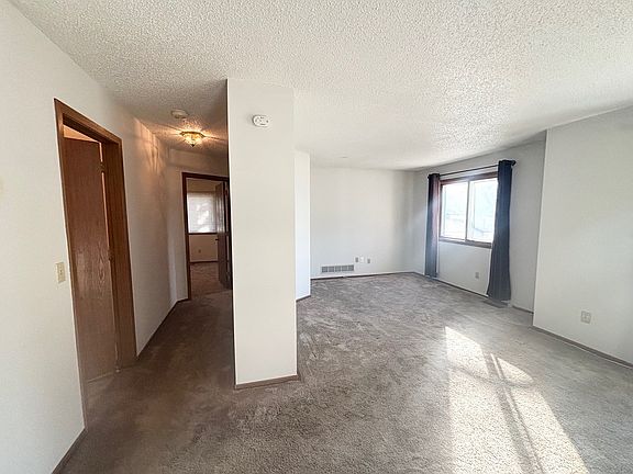 5th image of 6269 Magda Dr N