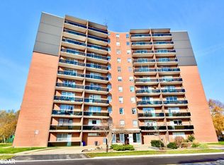 3145 Queen Frederica Dr #203, Mississauga, ON L4Y3A7