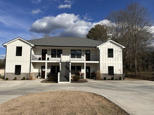 250 N Forest Ave #A