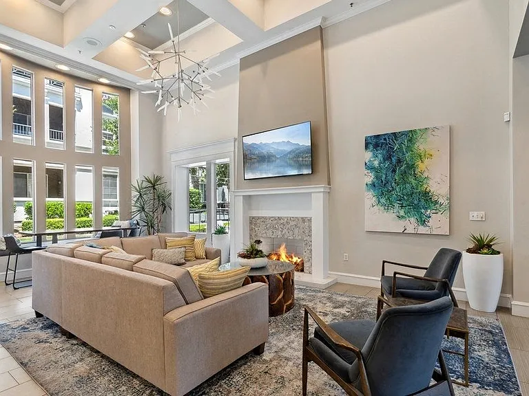 Victoria Arbors Apartment Homes — Photo 16