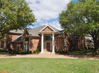2400 Twelve Oaks Ln, Colleyville, TX 76034