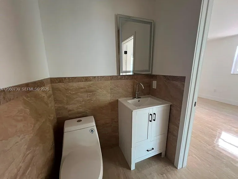1239 SW 22nd Ave — Photo 9