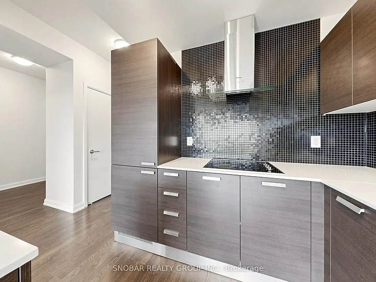 11 Bogert Ave #1106 — Photo 24