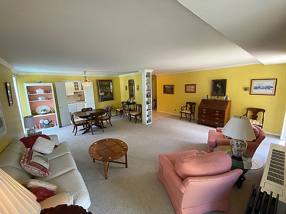 5th image of 2401 Pennsylvania Ave APT 212