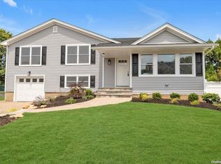 16 London Rd, Syosset, NY 11791