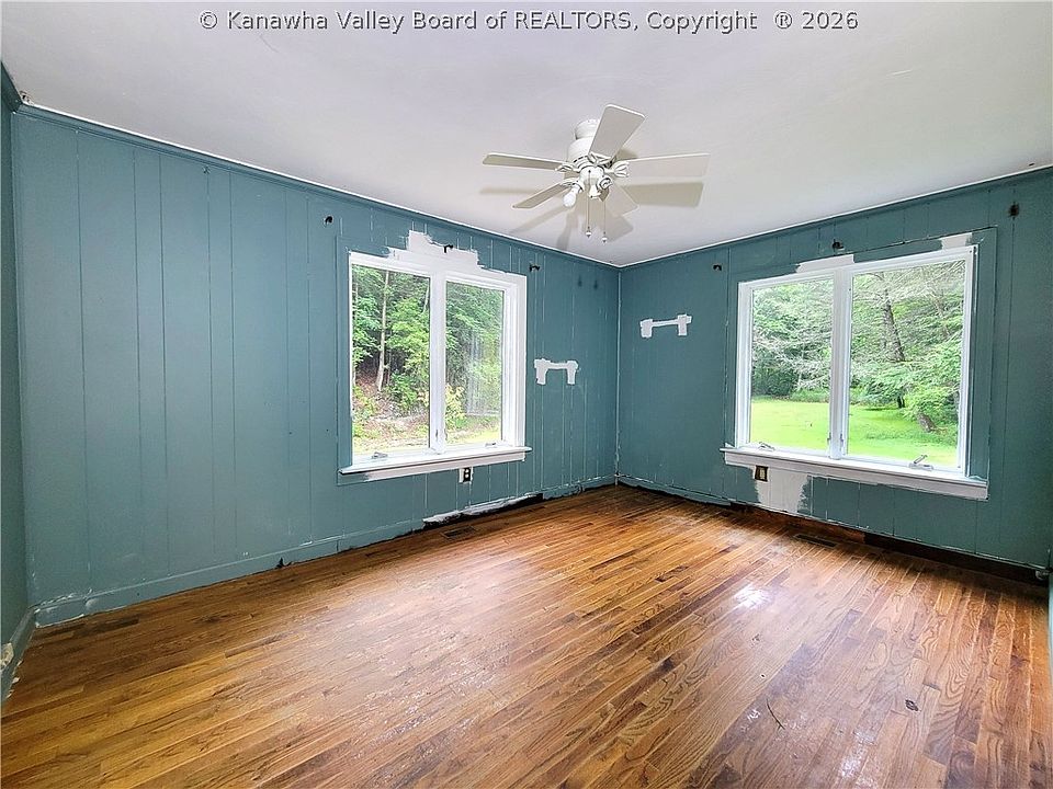 10th image of 3064 Middle Fork Dr