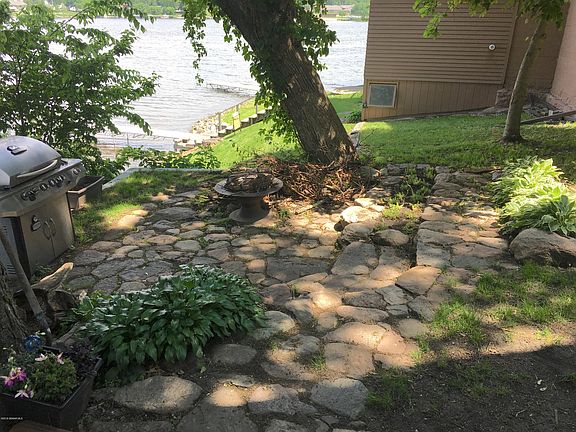 3rd image of 638 E Park Ave
