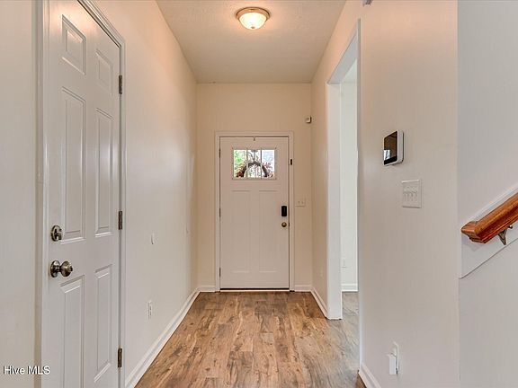5th image of 2126 Grove Landing Way