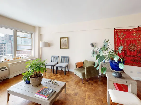 40 E 9th St APT 12A, New York, NY 10003