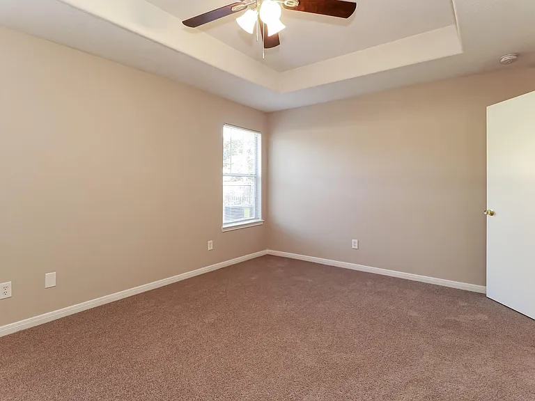 16360 Hidden River Ct — Photo 10