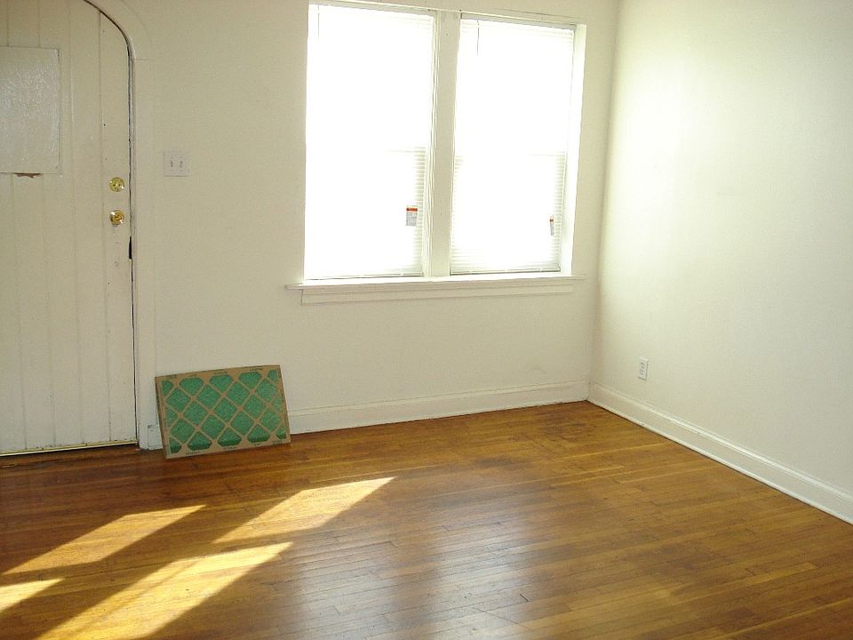 2nd image of 4851-4853 Riverview Blvd