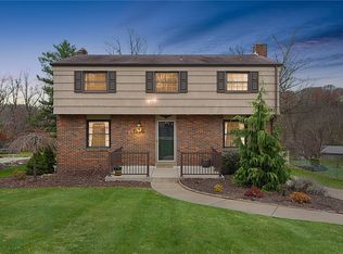 1146 Airedale Dr, Bethel Park, PA 15102