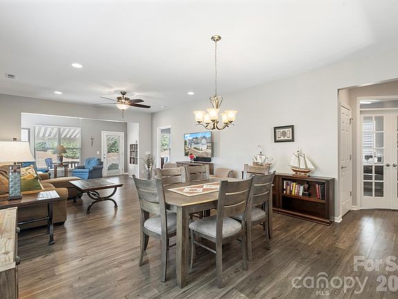 2nd image of 20237 Dovekie Ln
