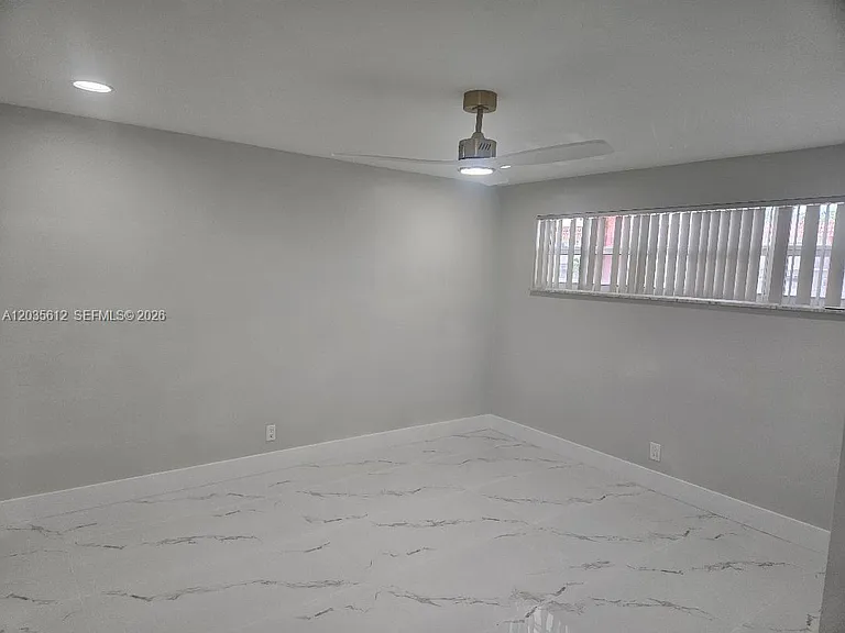 700 S Hollybrook Dr #207 — Photo 7