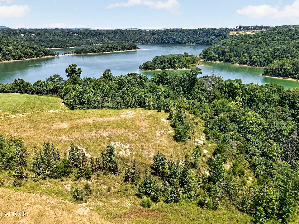 1st image of Holly Bend Dr