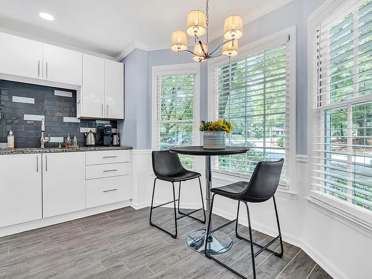 586 Saint James Walk SE — Photo 24