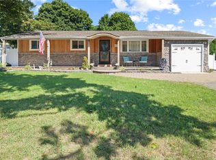 3 Sambi Ct, Farmingville, NY 11738