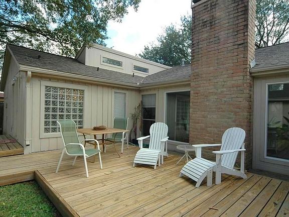 3rd image of 16435 Havenpark Dr
