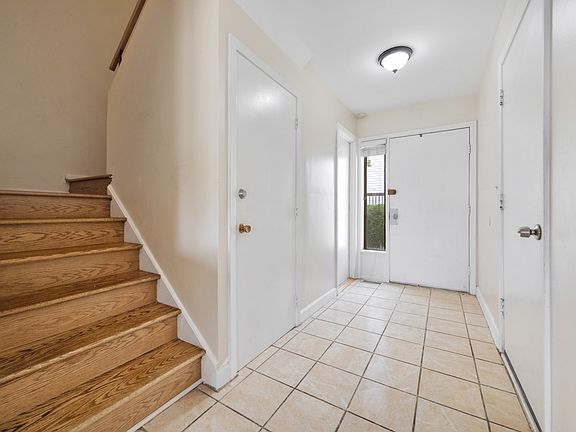 2nd image of 369 Cedar Tree Ct