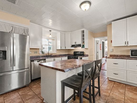 5th image of 42 Vine St