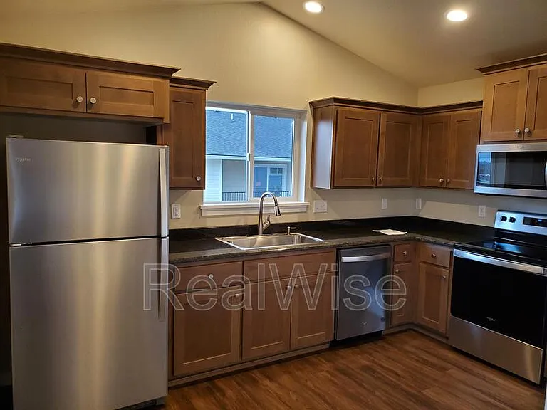 228 Cheryl Ln #11 — Photo 6