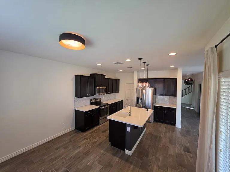 2756 E Hickory St — Photo 10