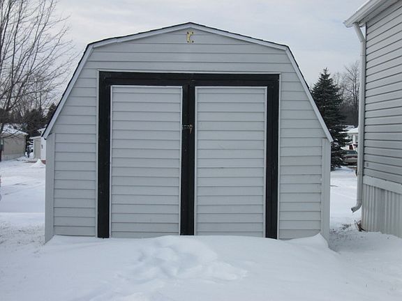3rd image of 179 Belmont Ln