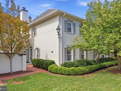 1011 N Pitt St, Alexandria, VA, 22314