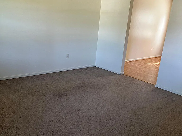 1302 Midland Beaver Rd #5 — Photo 2